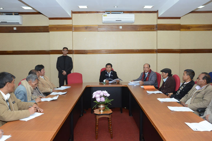 Meghalaya Chief Minister, Dr. Mukul Sangma meets the Grand Council of Chiefs of Meghalaya at Shillong