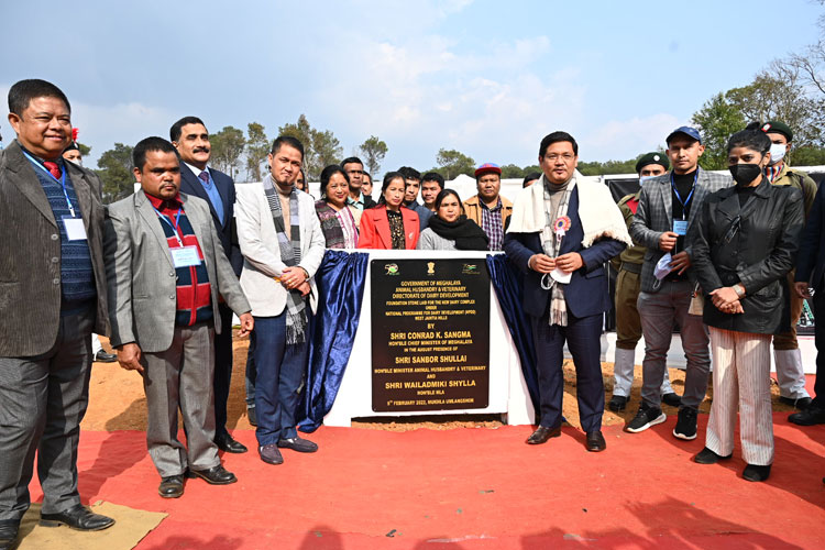 Chief Minister lays the foundation for construction of Dairy Complex at Mukhla Village on 09.02.2022