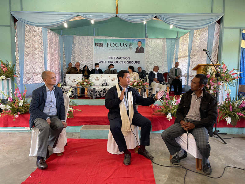 Chief Minister visits Nongkhnum Island and interacts with producer groups under Focus in Nongstoin on 15.11.2021