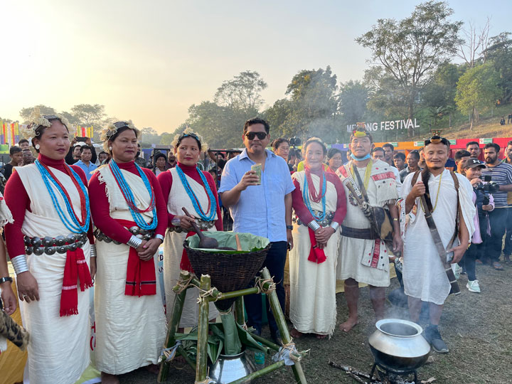 Meghalaya Chief Minister Conrad K. Sangma inaugurates the Me Gong Festival on 18.11.2021