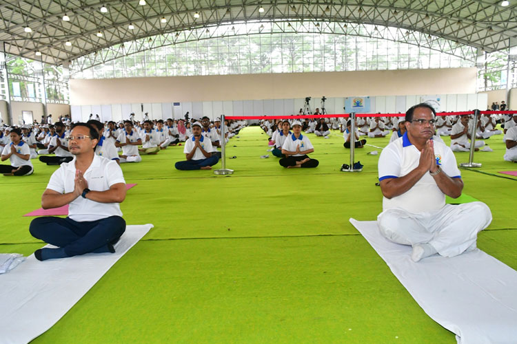 Union MoS Minority Affairs John Barla Leads 8th International Day of Yoga Celebrations at Shillong 21.06.2022